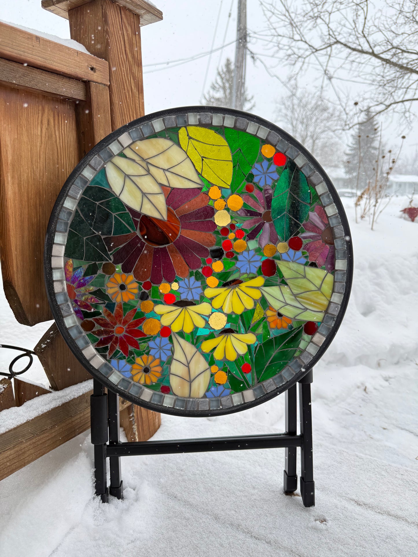 Cindy Laneville - Mosaic Artist Tables Petals of Joy - Table