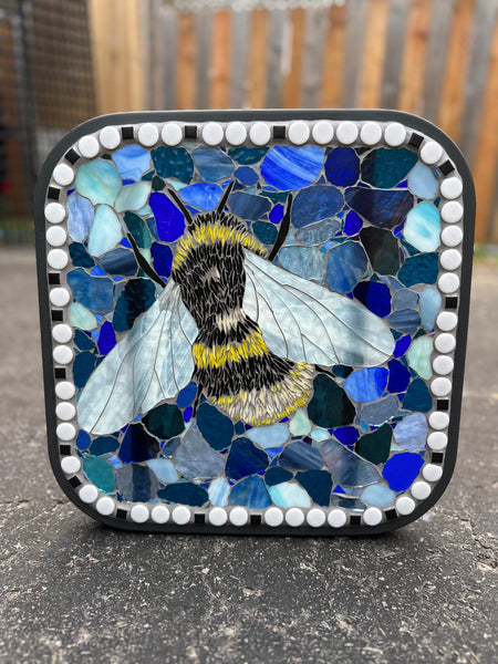 Cindy Laneville - Mosaic Artist Bee Side Table