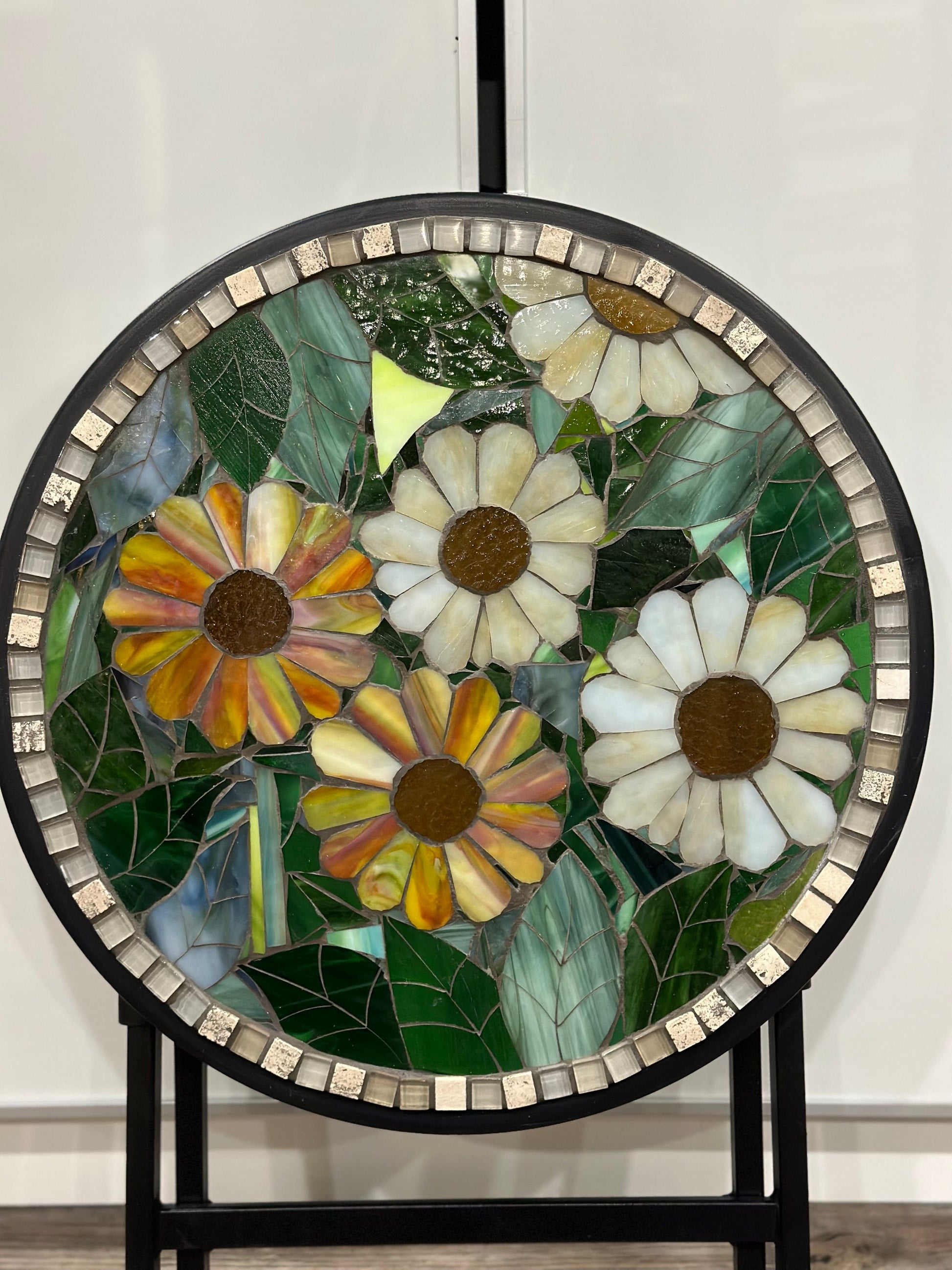 Cindy Laneville - Mosaic Artist Tables Whimsical Flowers - Table